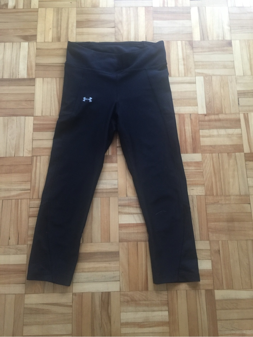 Under Armour Black Cropped Performance Leggings